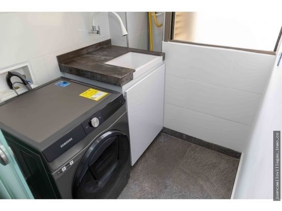 Apartamento en Loma de Los Bernal, Medellín