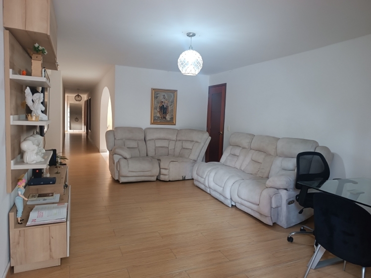 Casa en Simón Bolívar, Medellín