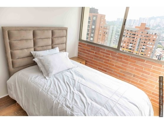 Apartamento en Loma de Los Bernal, Medellín
