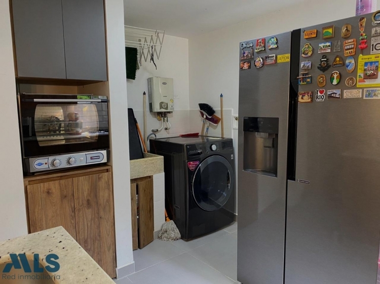 Apartamento en Loma del Indio, Medellín